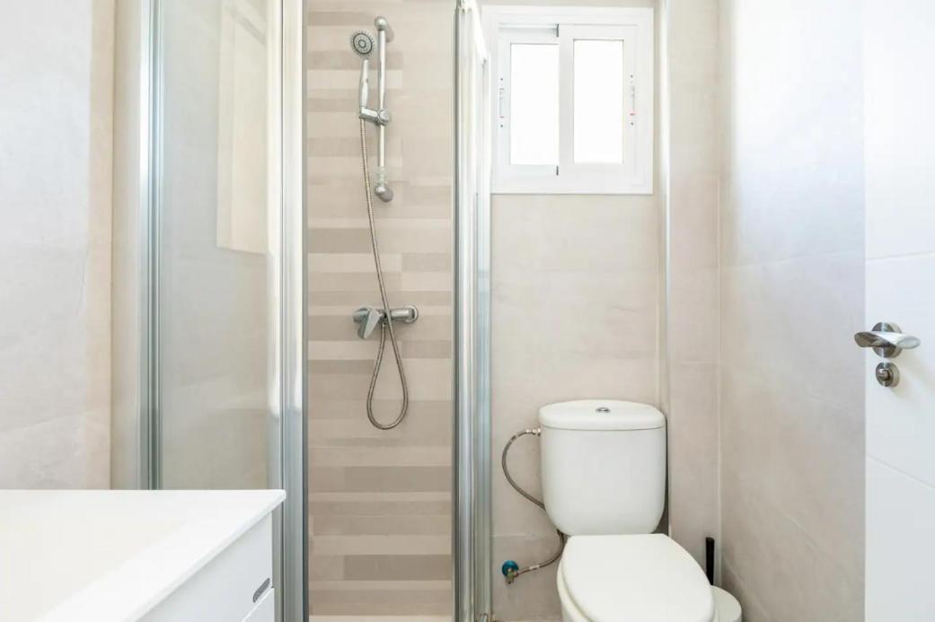 Apartamento Amplio Con 4 Habitaciones Y 2 Banos - Great Apartment With 4 Rooms - 2 Baths Sevilla Exterior foto