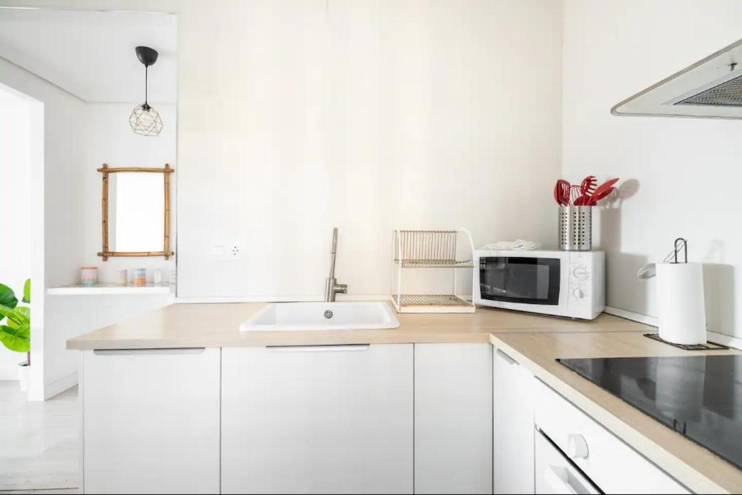 Apartamento Amplio Con 4 Habitaciones Y 2 Banos - Great Apartment With 4 Rooms - 2 Baths Sevilla Exterior foto