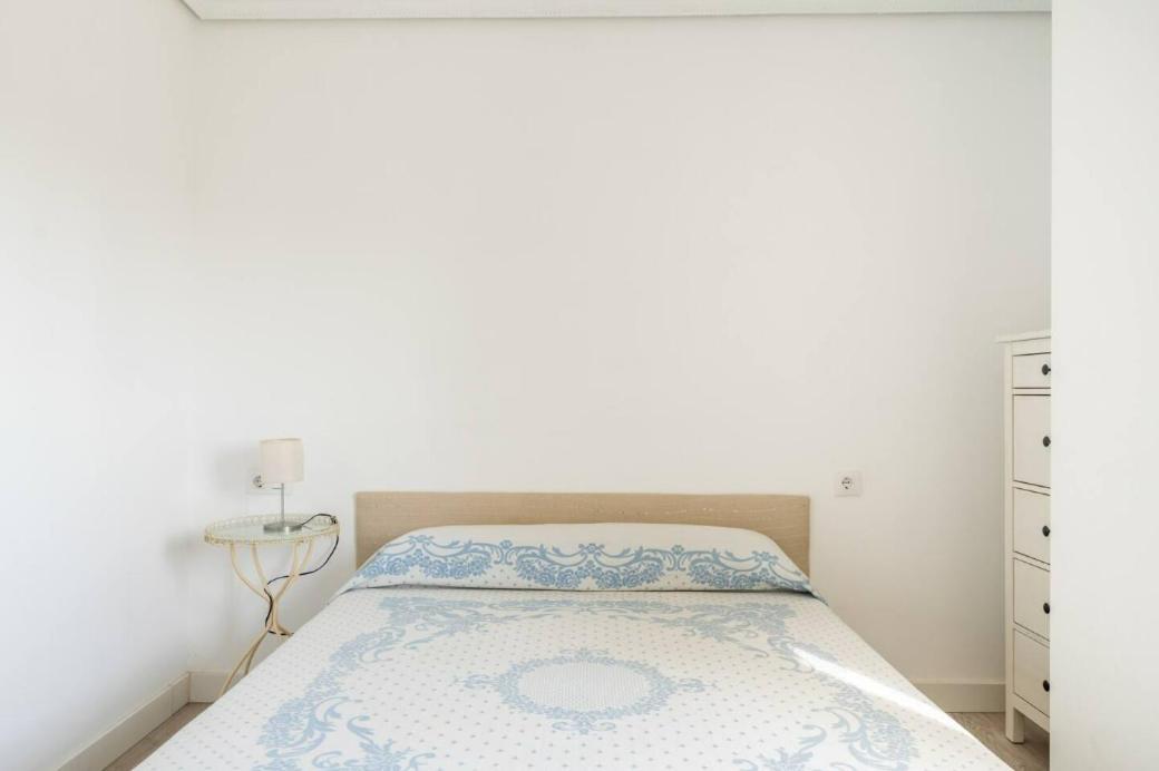 Apartamento Amplio Con 4 Habitaciones Y 2 Banos - Great Apartment With 4 Rooms - 2 Baths Sevilla Exterior foto